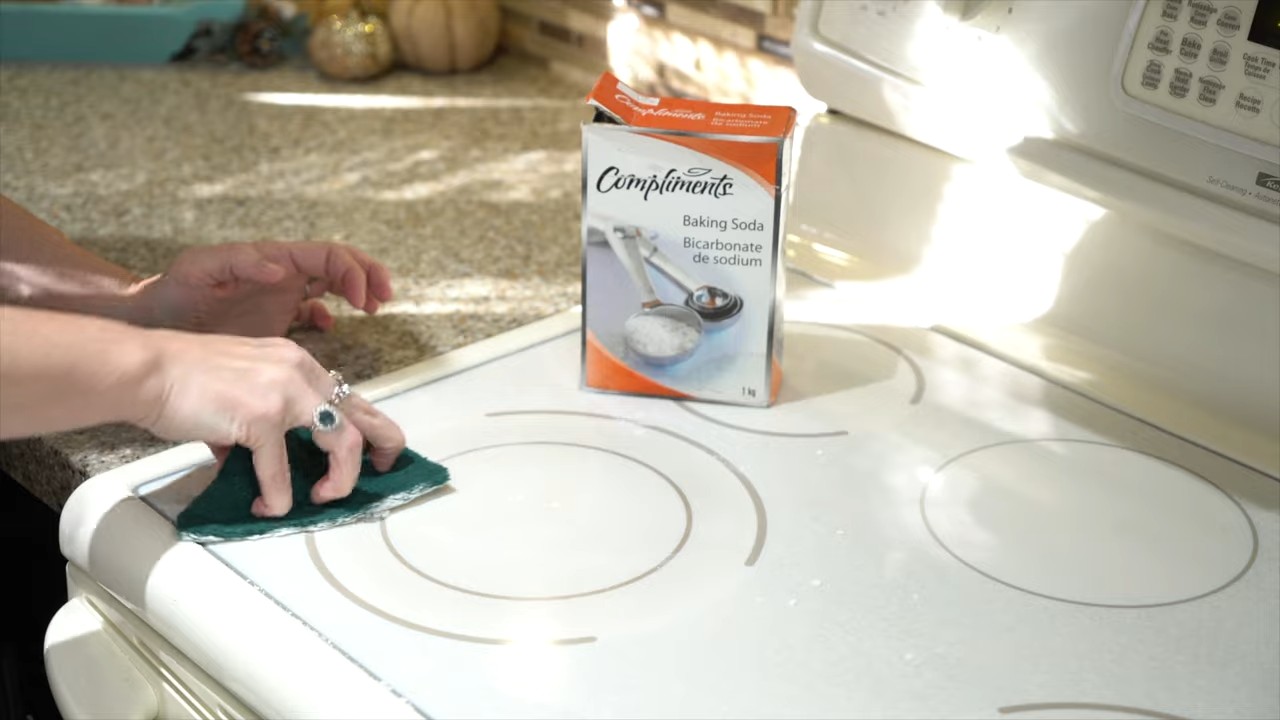 DIY countertop cleaning mix