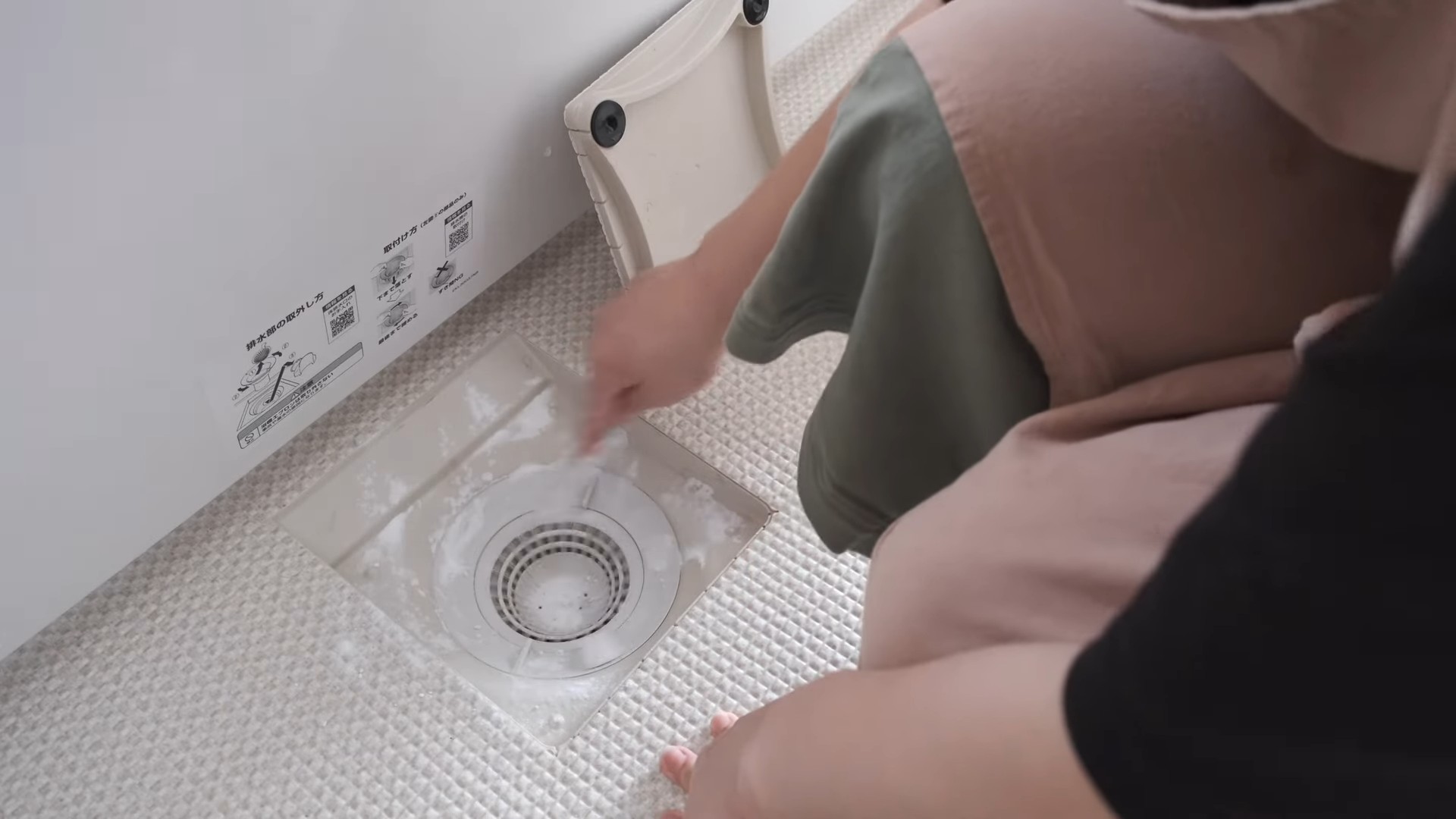 DIY sink unclogging hacks